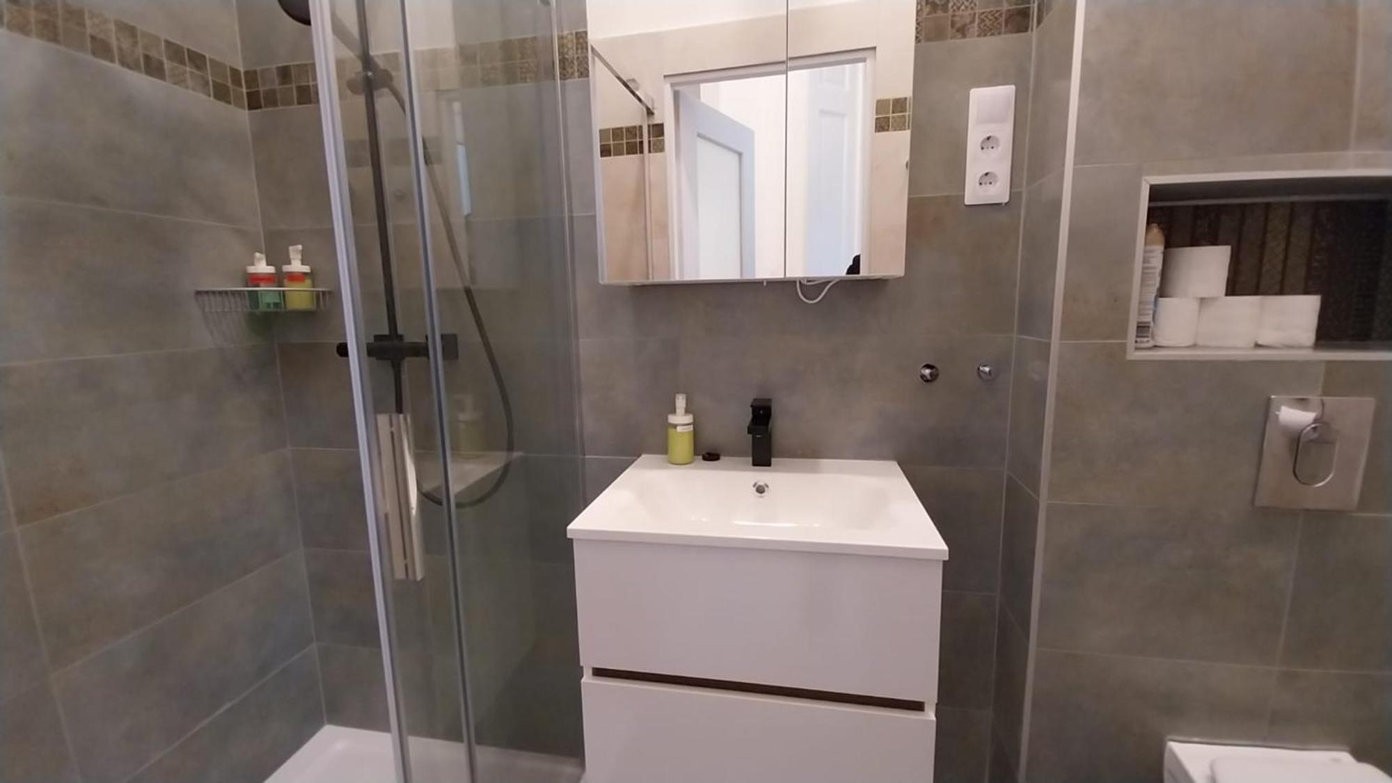 Szekely Apartment Near Deak Ferenc Square With Free Parking In Garage Budapest Eksteriør bilde
