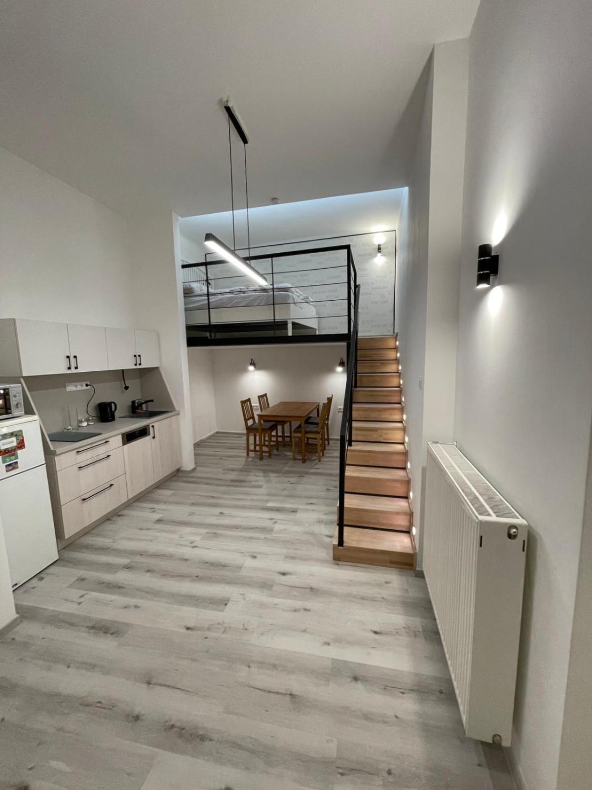 Szekely Apartment Near Deak Ferenc Square With Free Parking In Garage Budapest Eksteriør bilde
